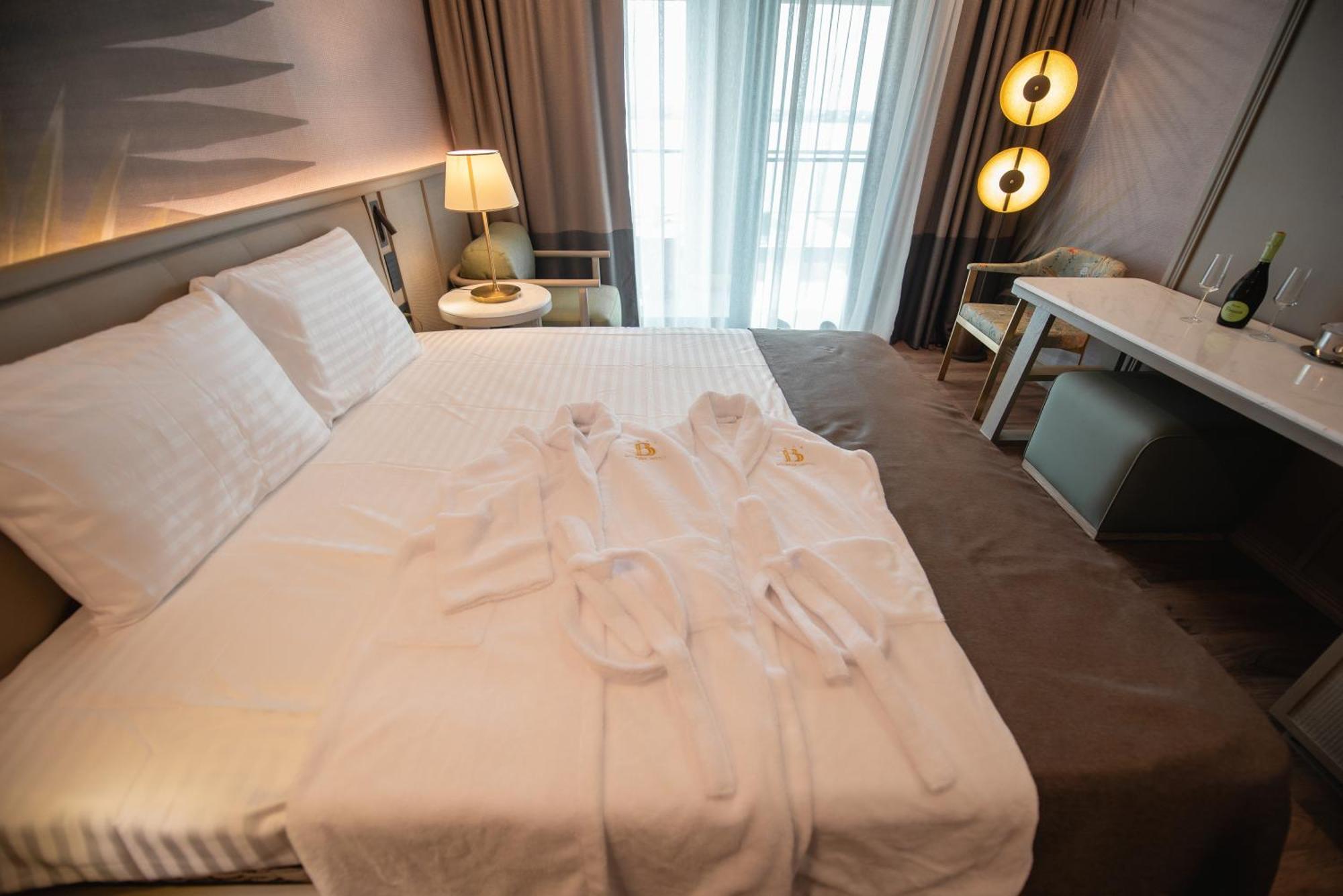 Belinda Hotel Mamaia Adults Only Extérieur photo
